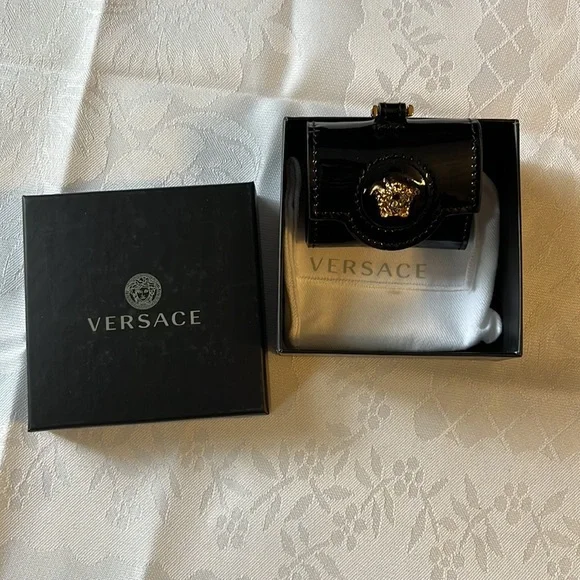 SALE!! Versace unisex black patient leather La Medusa logo AirPods Pro case - Picture 9 of 9